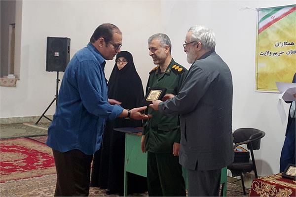 تجلیل از همکاران ایثارگر و شاهد اداره کل فرهنگ و ارشاد اسلامی گیلان تجلیل از همکاران ایثارگر و شاهد اداره کل فرهنگ و ارشاد اسلامی گیلان