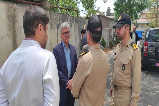 رئیس دانشگاه علوم پزشکی گیلان از مرکز جراحی محدود در بندر انزلی بازدید کرد