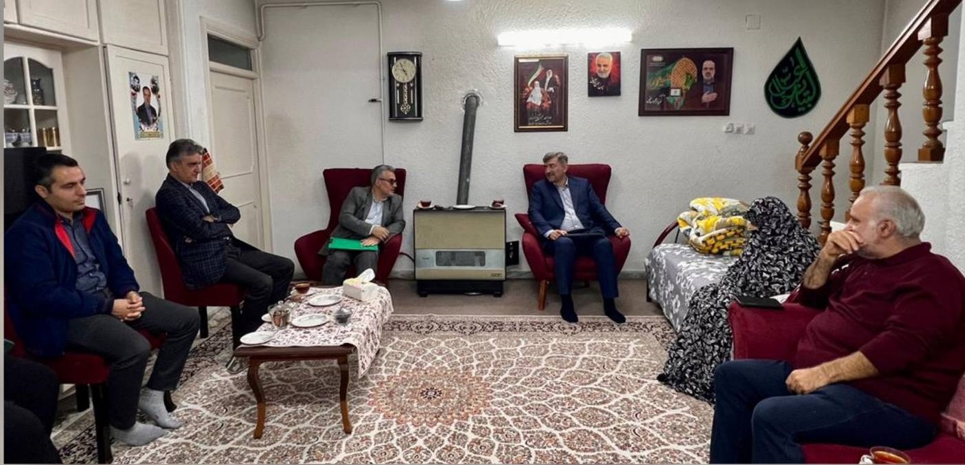 دیدار مدیرعامل شركت توزیع نیروی برق گیلان با خانواده معظم شهدا همزمان با هفته بسیج