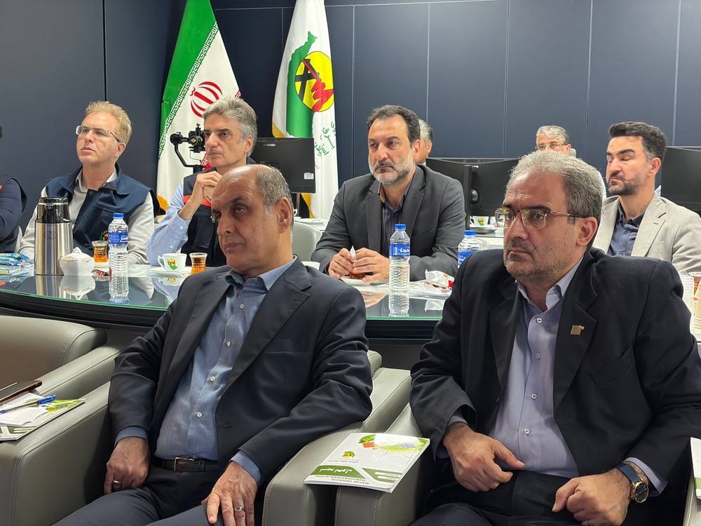 در آستانه عید سعید غدیر؛ چراغ «هوش تجاری» در صنعت برق گیلان روشن شد استاندار گیلان سامانه هوش تجاری و تحلیل داده (BI) توزیع برق استان را افتتاح کرد