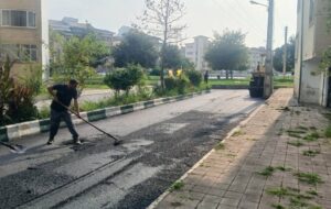 اتمام عملیات پخش آسفالت مسیر نارون ۲ در خیابان باهنر رشت