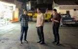 تداوم روکش آسفالت معابر در منطقه ۳ رشت؛ بازدید بامدادی شهردار از کوچه فروردین در جانبازان